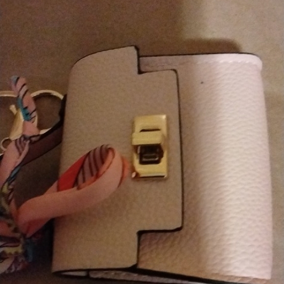 Light Pink Purse Key Chain/Bag Charm With Its Own Bag Scarf Tie - Picture 6 of 7